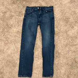 Calvin Klein waist 32 length 32 straight leg jeans, great condition barely worn